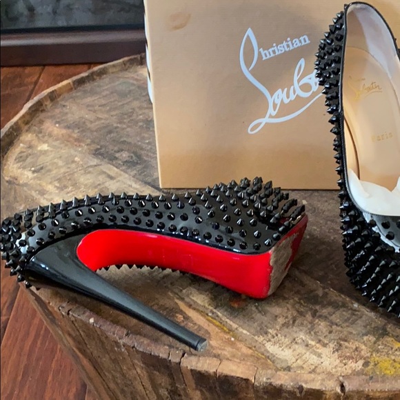 Christian Louboutin black spike pump - Picture 5 of 8